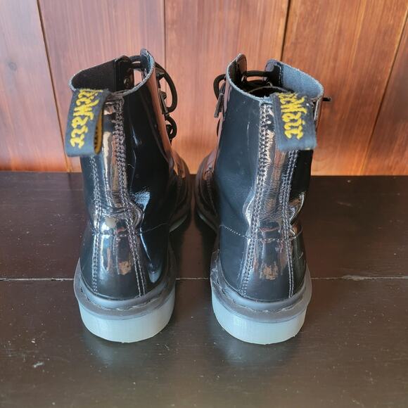 Dr. Martens Pascal Studded 1460 Black Patent Leather Boots Women 7 Combat Boots - Picture 7 of 15